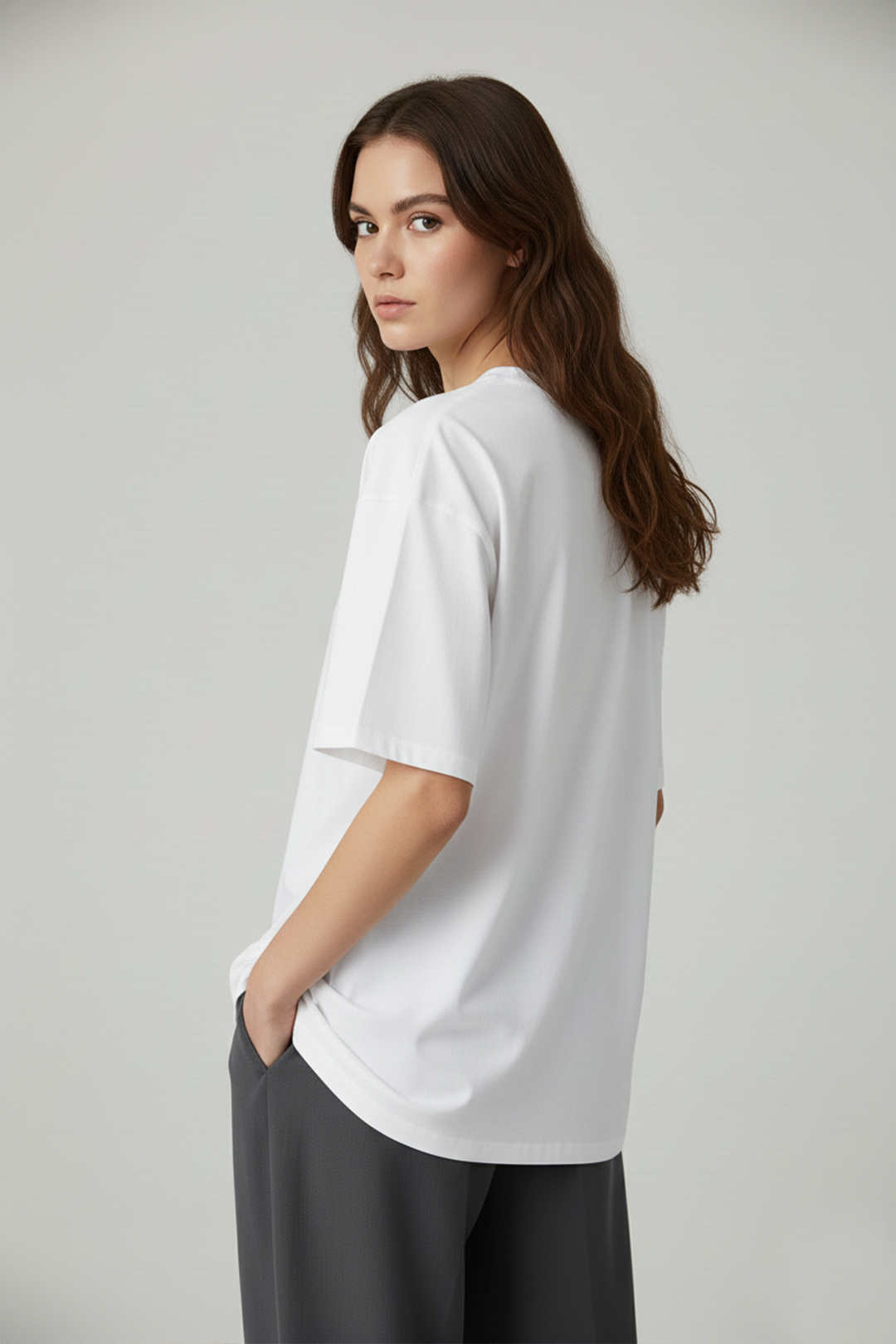 Camisetas Oversize Blanca F1 de Streetwear | Mujer